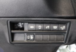 2022 Toyota Tundra 4x4 SR5 - Image 39