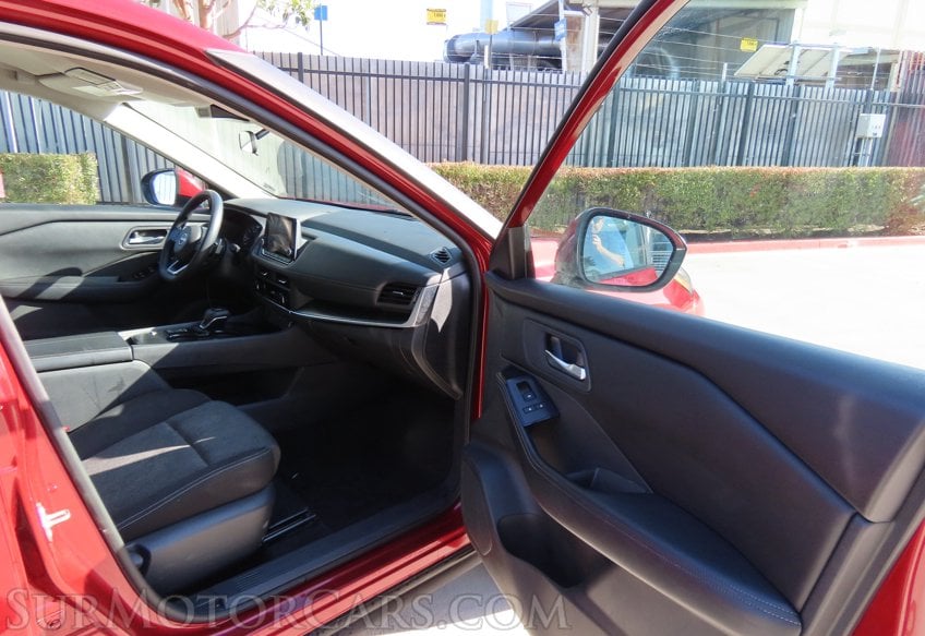 2024 Nissan Rogue SV - Image 47