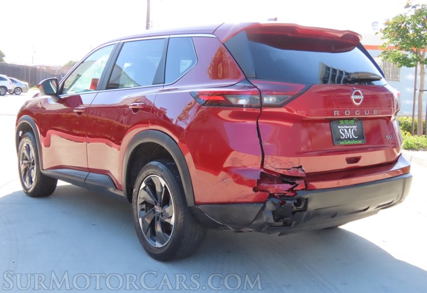 2024 Nissan Rogue SV - Image 7