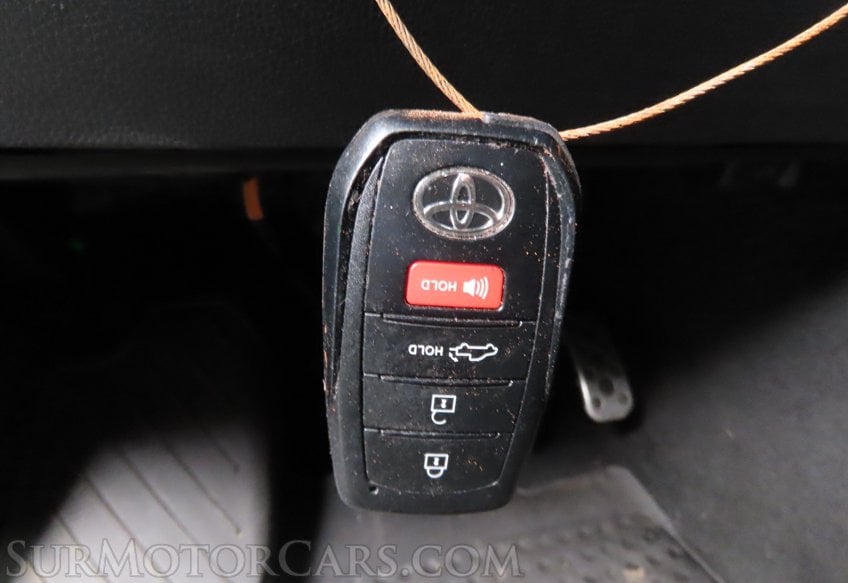 2025 Toyota Tundra Limited - Image 32
