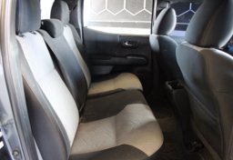 2023 Toyota Tacoma TRD Sport - Image 45