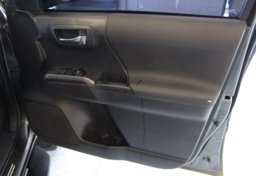 2023 Toyota Tacoma TRD Sport - Image 46