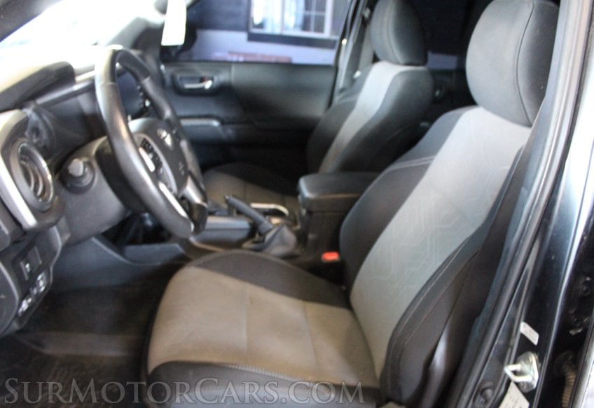 2023 Toyota Tacoma TRD Sport - Image 41