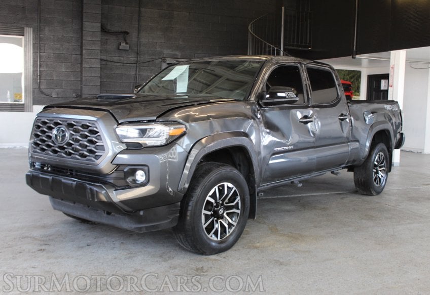 2023 Toyota Tacoma TRD Sport - Image 3