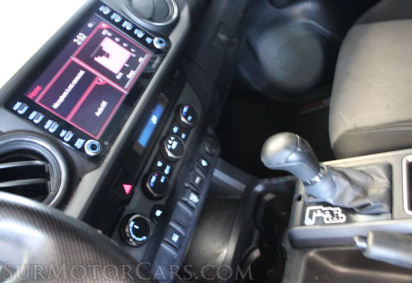 2023 Toyota Tacoma TRD Sport - Image 38