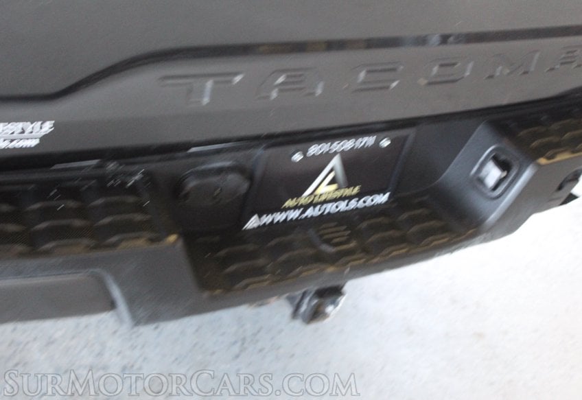 2023 Toyota Tacoma TRD Sport - Image 20