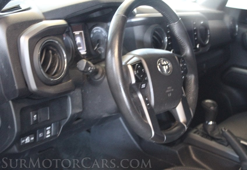 2023 Toyota Tacoma TRD Sport - Image 43