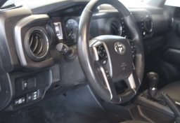 2023 Toyota Tacoma TRD Sport - Image 43