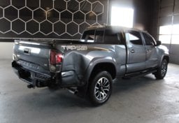2023 Toyota Tacoma TRD Sport - Image 6