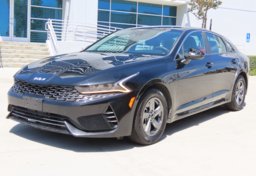 2023 Kia K5 LXS - Image 4