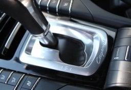 2015 Porsche Cayenne S E-Hybrid - Image 61