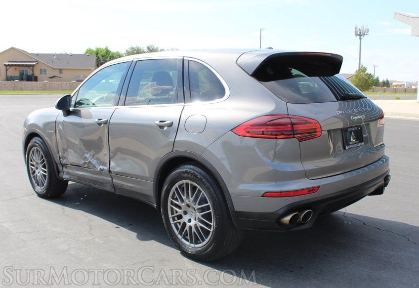 2015 Porsche Cayenne S E-Hybrid - Image 8