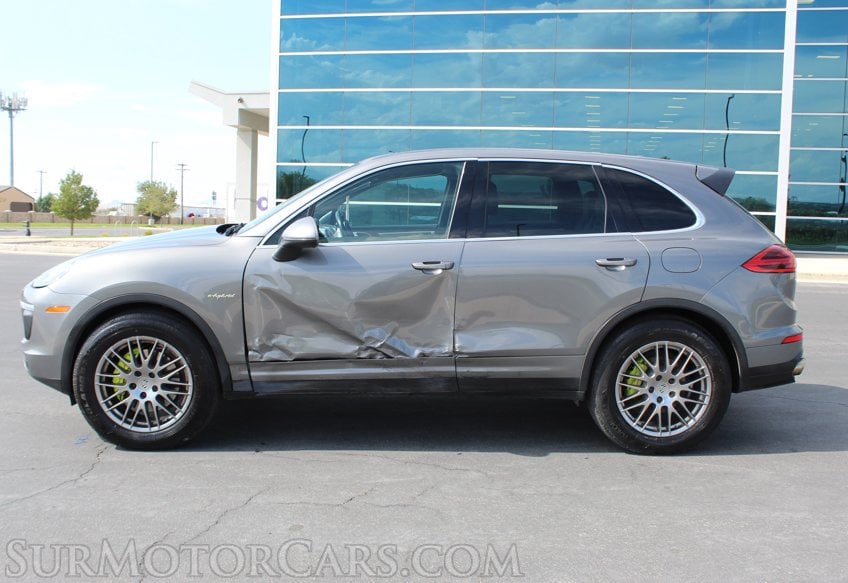 2015 Porsche Cayenne S E-Hybrid - Image 12