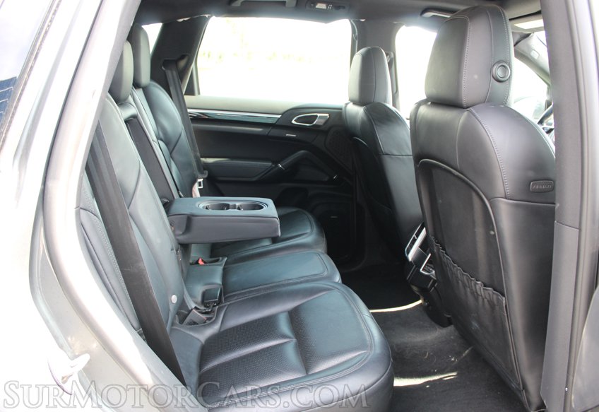 2015 Porsche Cayenne S E-Hybrid - Image 42