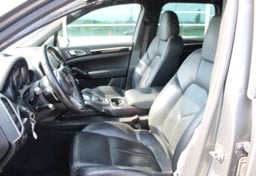2015 Porsche Cayenne S E-Hybrid - Image 37