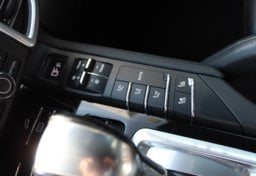 2015 Porsche Cayenne S E-Hybrid - Image 64