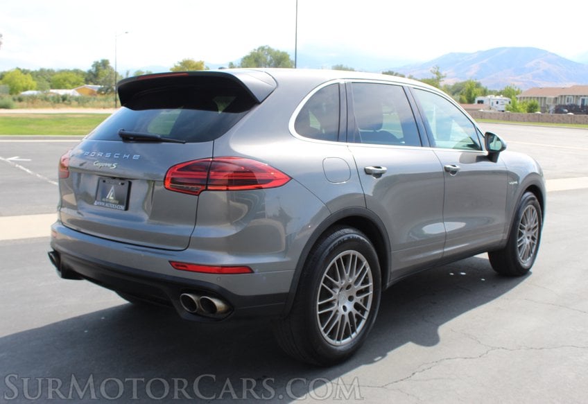 2015 Porsche Cayenne S E-Hybrid - Image 9