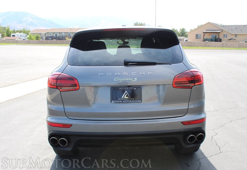 2015 Porsche Cayenne S E-Hybrid - Image 13