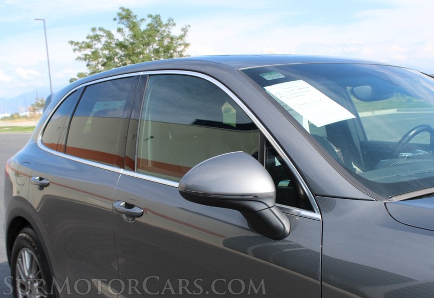 2015 Porsche Cayenne S E-Hybrid - Image 20
