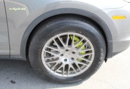 2015 Porsche Cayenne S E-Hybrid - Image 33