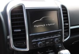 2015 Porsche Cayenne S E-Hybrid - Image 57