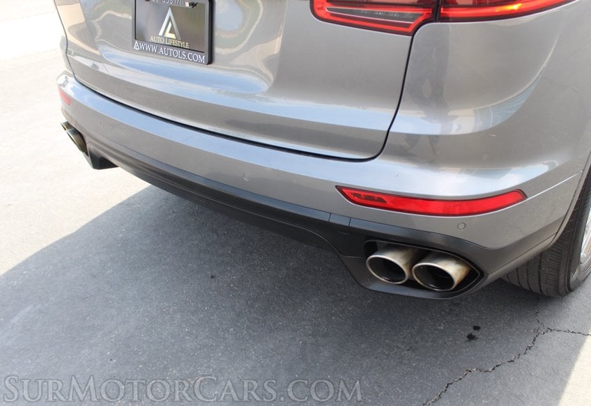 2015 Porsche Cayenne S E-Hybrid - Image 29