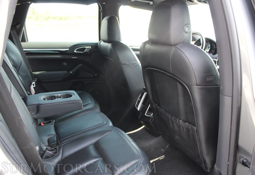 2015 Porsche Cayenne S E-Hybrid - Image 43