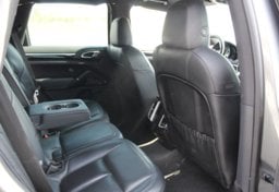 2015 Porsche Cayenne S E-Hybrid - Image 43