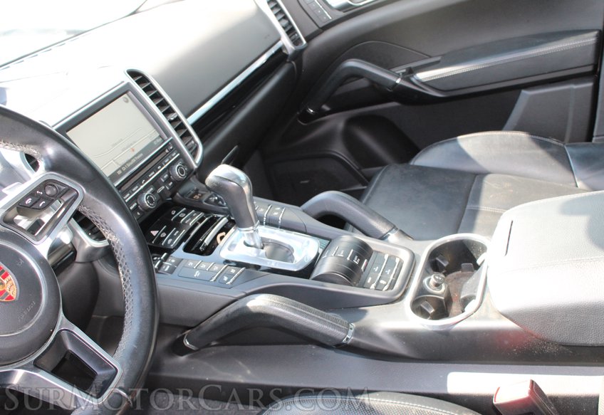 2015 Porsche Cayenne S E-Hybrid - Image 54