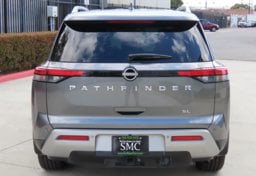 2022 Nissan Pathfinder SL - Image 11