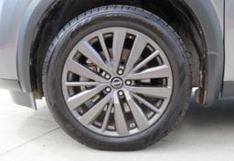 2022 Nissan Pathfinder SL - Image 41