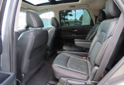 2022 Nissan Pathfinder SL - Image 43