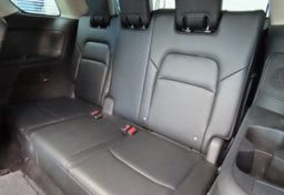 2022 Nissan Pathfinder SL - Image 45