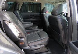 2022 Nissan Pathfinder SL - Image 55