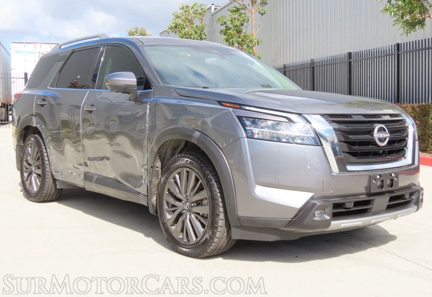 2022 Nissan Pathfinder SL - Image 4