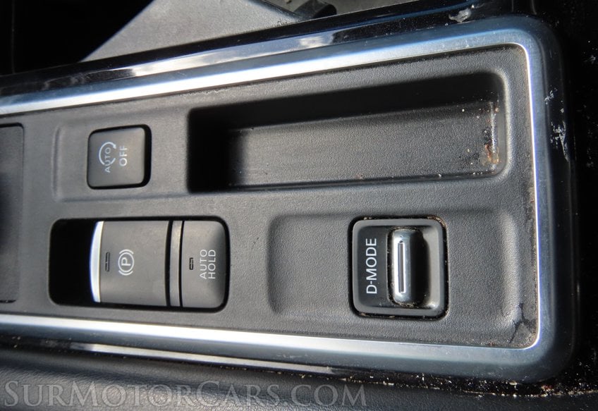 2022 Nissan Pathfinder SL - Image 19