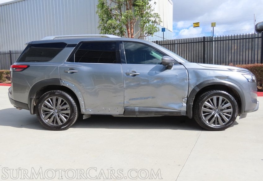 2022 Nissan Pathfinder SL - Image 5