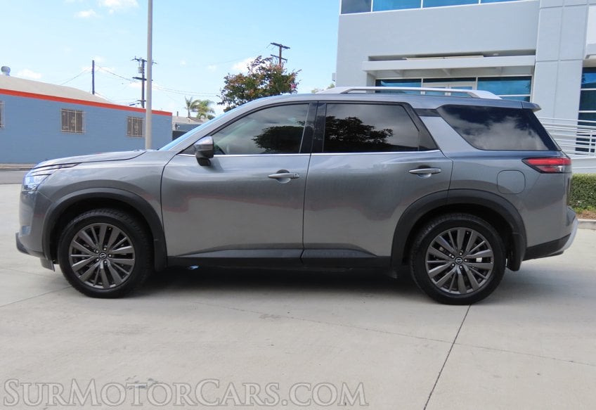 2022 Nissan Pathfinder SL - Image 6