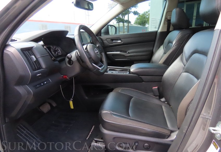 2022 Nissan Pathfinder SL - Image 32