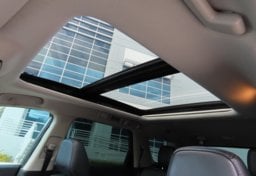 2022 Nissan Pathfinder SL - Image 29