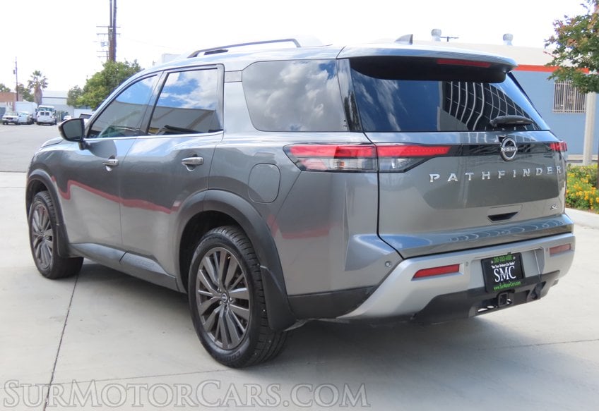 2022 Nissan Pathfinder SL - Image 10