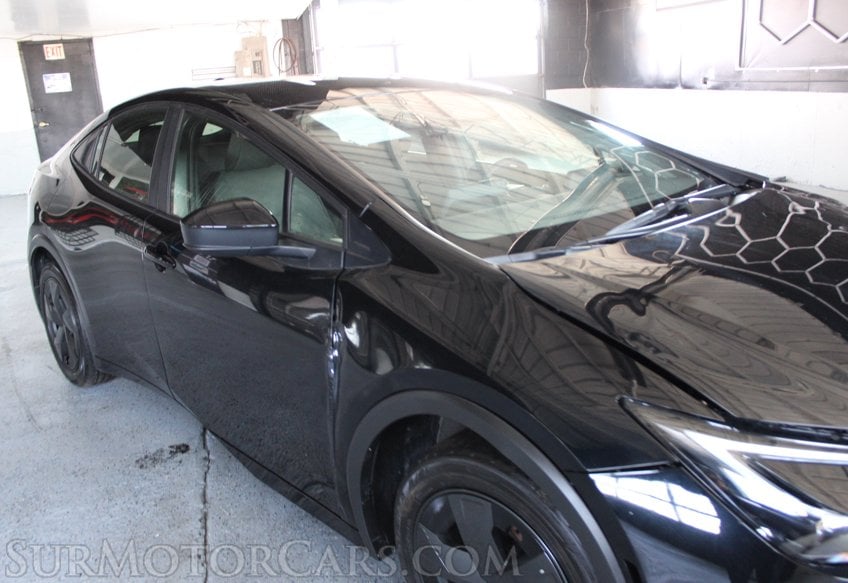 2026 Toyota Prius - Image 13