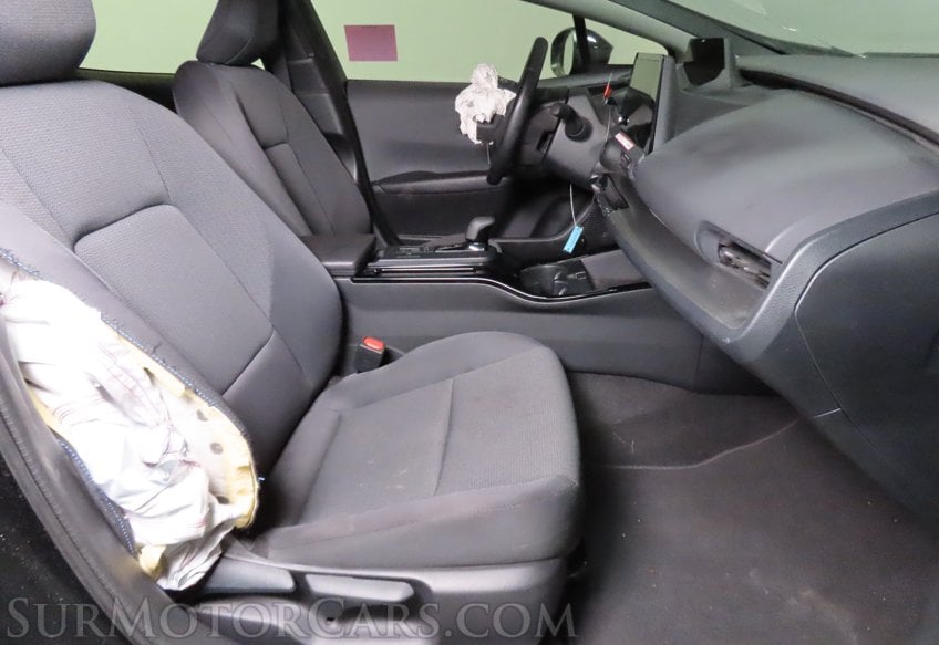 2026 Toyota Prius LE - Image 28