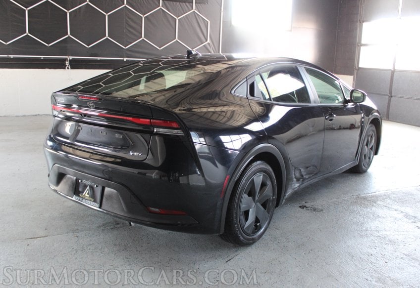 2026 Toyota Prius - Image 5