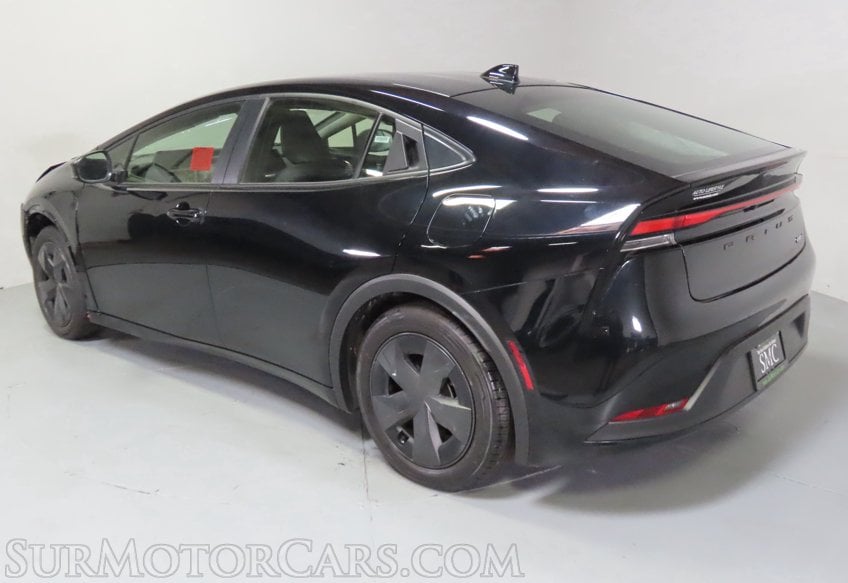 2026 Toyota Prius LE - Image 7
