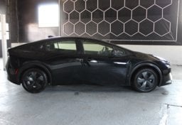 2026 Toyota Prius - Image 9