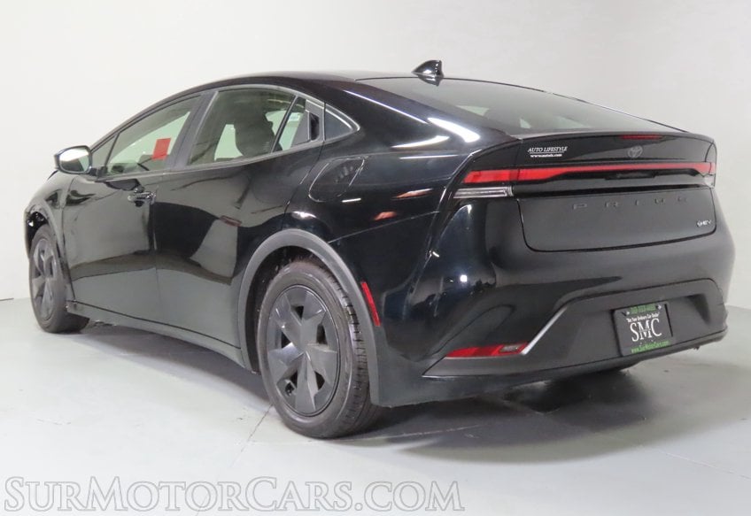 2026 Toyota Prius LE - Image 9