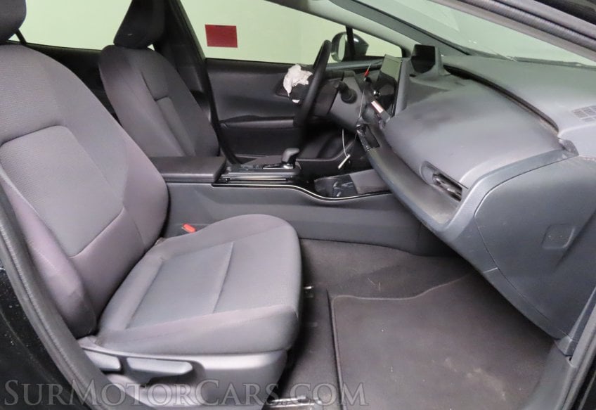 2026 Toyota Prius LE - Image 24