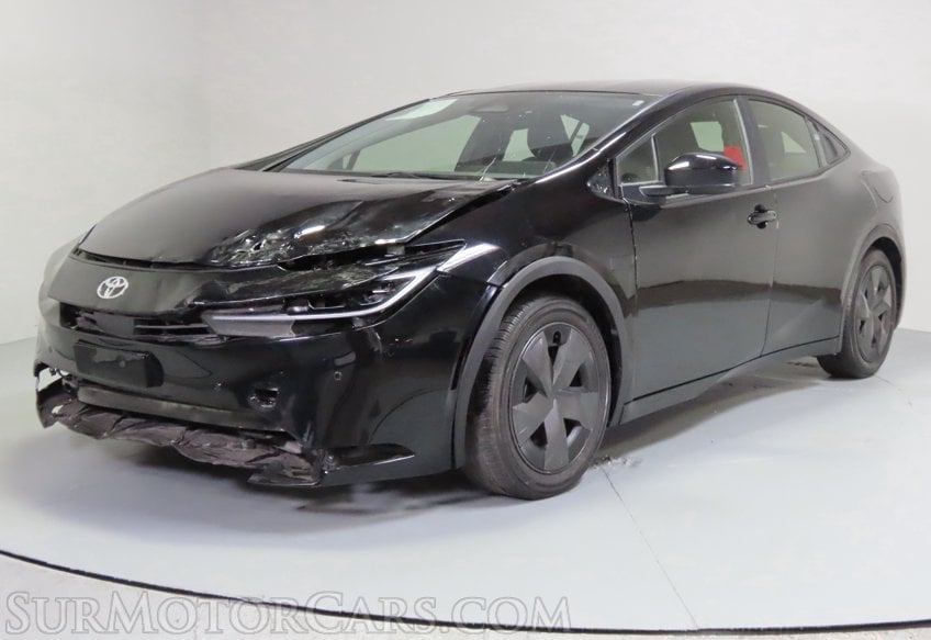 2026 Toyota Prius LE - Image 4