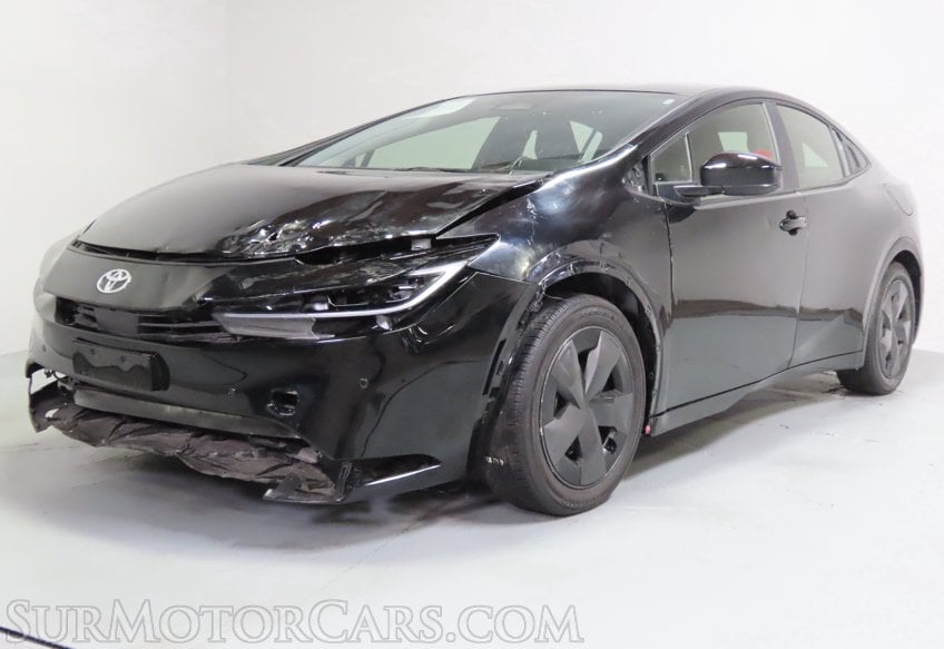 2026 Toyota Prius LE - Image 3